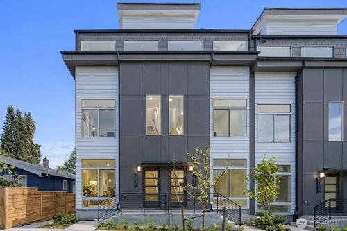 1203 B N Allen Pl, Seattle, WA, 98103 | Card Image