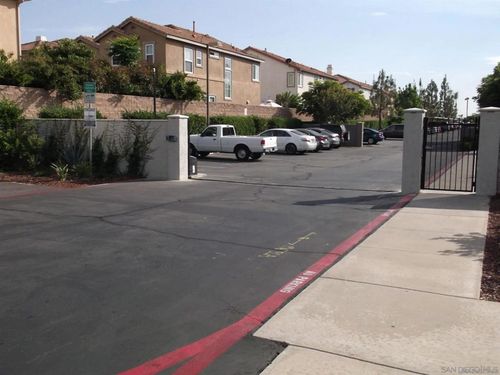 apt-29-417 N Citrus Ave, Escondido, CA, 92027-2769 | Card Image