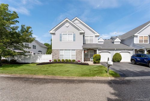5-5 Robert Ln, Middle Island, NY, 11953-2684 | Card Image