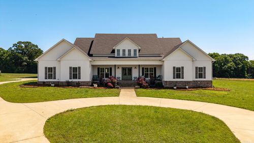 18 Brookeview Drive, Greenbrier, AR, 72058-9999 | Card Image