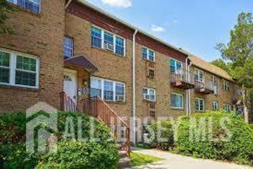 322 College Drive, Edison, NJ, 08817 | Card Image