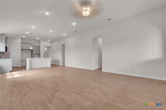 623 Waylon Cir, House other with 3 bedrooms, 2 bathrooms and null parking in Killeen TX | Image 5