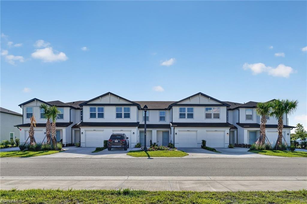 Residential in NORTH FORT MYERS