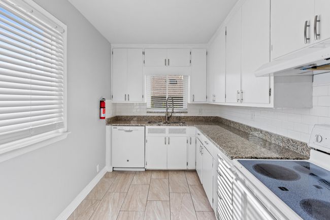 UNIT1-MAIN-LEVEL - 4205 18 Th St, Home with 2 bedrooms, 1 bathrooms and null parking in Wyandotte MI | Image 8