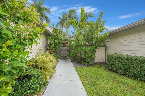 2533 Bedford Mews Dr, Wellington, FL, 33414-7741 | Card Image