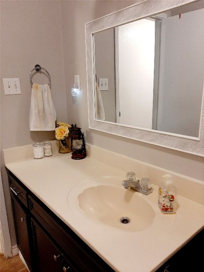 Bathroom with vanity | Image 18
