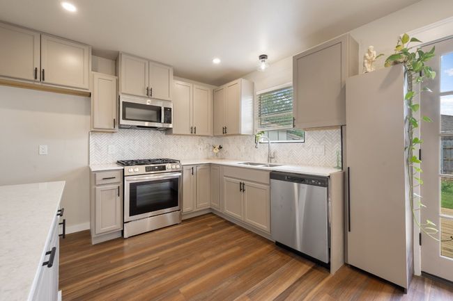 206 Jan Ln, House other with 3 bedrooms, 2 bathrooms and 2 parking in Georgetown TX | Image 8