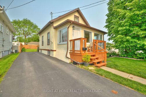 4367 Homewood Ave, Niagara Falls, ON, L2E4X3 | Card Image