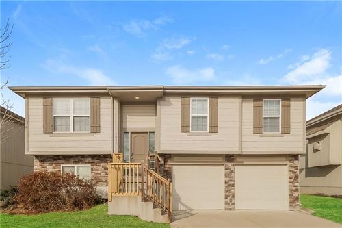 108 Samantha St, Raymore, MO, 64083-7824 | Card Image
