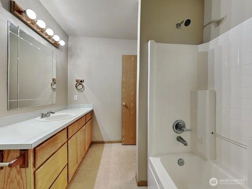 1-17302 26th Ave E Avenue, Tacoma, WA, 98445 | Card Image