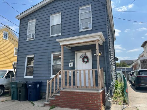 109 Washington St, Perth Amboy, NJ, 08861-3512 | Card Image