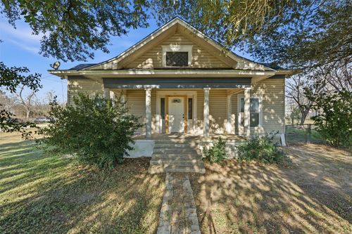 602 E Cedar, Lott, TX, 76656-4133 | Card Image