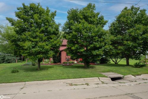 306 N 8th Ave, Vinton, IA, 52349 | Card Image