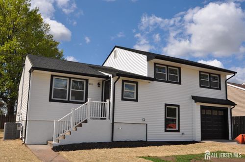 105 Coolidge Ave, Carteret, NJ, 07008-2139 | Card Image