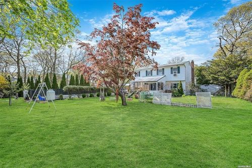 44 Norwood Dr, Shirley, NY, 11967-1637 | Card Image
