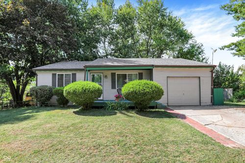1104 Commission Rd, Greenwood, IN, 46142-5128 | Card Image