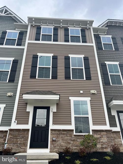 39 Sidney Ln, STRATFORD, NJ, 08084-1472 | Card Image