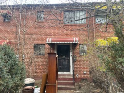 923 Rockaway Avenue, Townhouse with 2 bedrooms, 1 bathrooms and null parking in Brownsville NY | Image 1