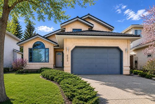 223 Hawkstone Close Nw, Calgary, AB, T3G3P3 | Card Image