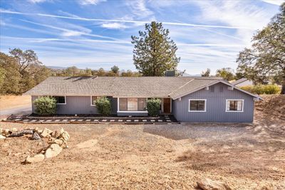 28891 Crystal Springs Court, House other with 4 bedrooms, 2 bathrooms and null parking in Coarsegold CA | Image 1