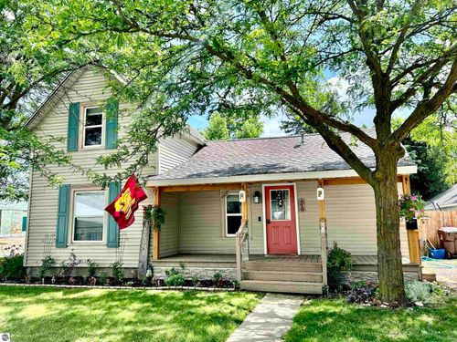 820 N Lansing St, Mt. Pleasant, MI, 48858-1534 | Card Image
