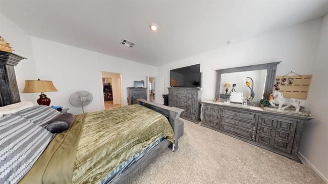 It has a king bed and still there is plenty of room fo rlarge furniture | Image 24