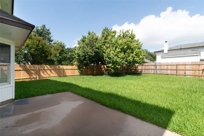 Big yard for the kids and pets to play in | Image 38