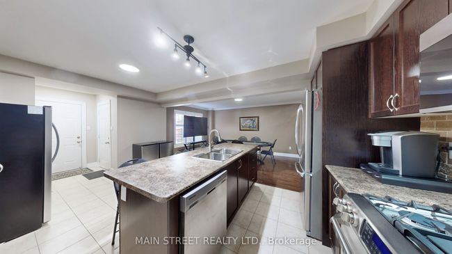 42 Bellchase Trail, House attached with 4 bedrooms, 4 bathrooms and 3 parking in Brampton ON | Image 11