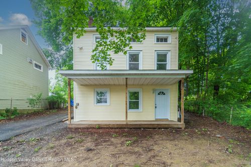 2 Orchard St, Marlboro, NY, 12542-6148 | Card Image