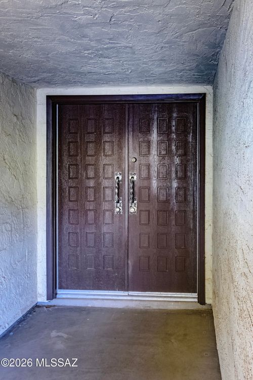 5922 N Placita Del Conde, Tucson, AZ, 85718-4334 | Card Image