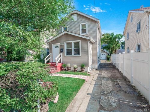 191 114th Rd Drive, New York, NY, 11412 | Card Image