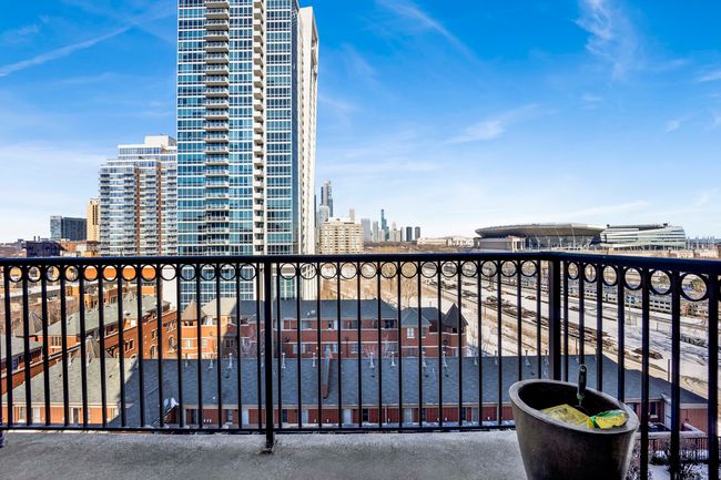 APT-905 - 1717 S Prairie Ave, Condo with 3 bedrooms, 2 bathrooms and 1 parking in CHICAGO IL | Image 30