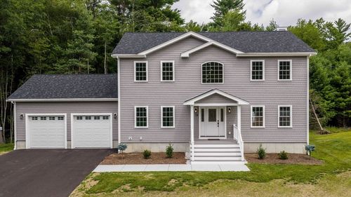 79 Park Dr, Acushnet, MA, 02743-1899 | Card Image