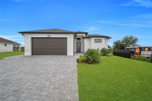 382 Pauline Ave, Lehigh Acres, FL, 33974-0453 | Card Image