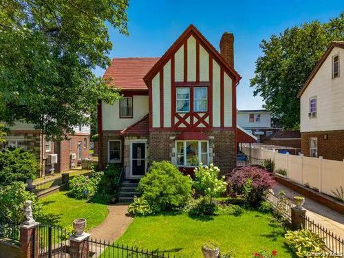 47-57 Utopia Pkwy, Flushing, NY, 11358-3840 | Card Image