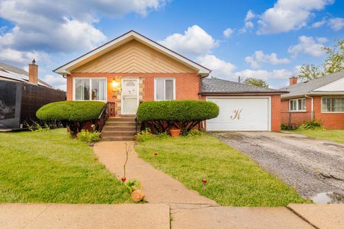 15225 5th Ave, Phoenix, IL, 60426-2615 | Card Image