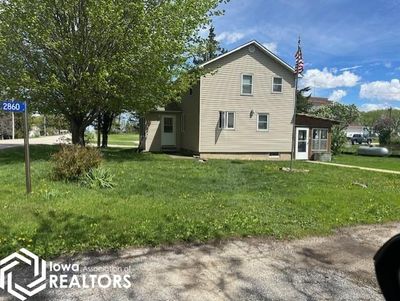 2860 Oak Avenue, Home with 3 bedrooms, 1 bathrooms and 2 parking in Garner IA | Image 3