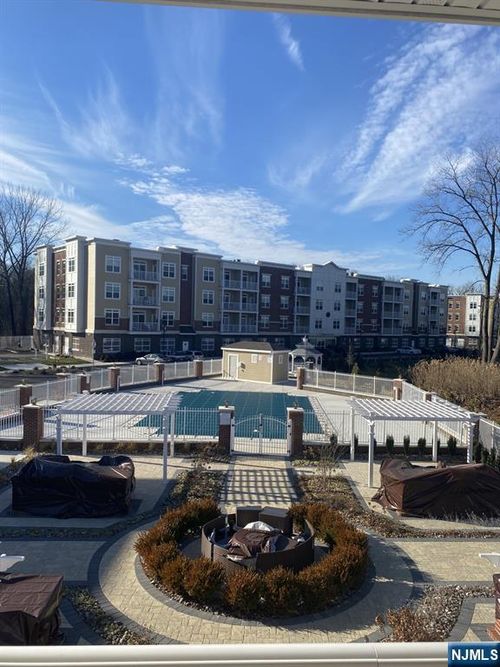 5 Soldier Hill Rd, Paramus, NJ, 07652-4956 | Card Image