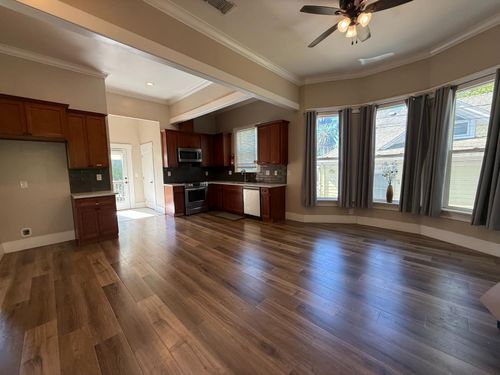 2115 3rd St, Sacramento, CA, 95818 | Card Image