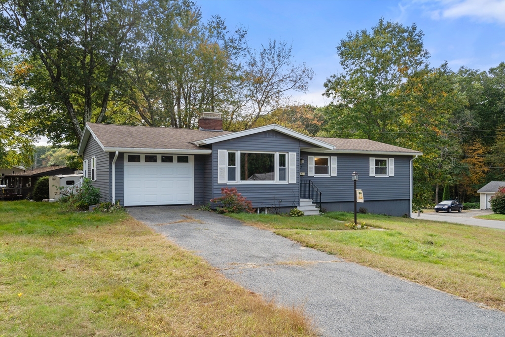 Tanglewood Rd, Leicester, MA 01524