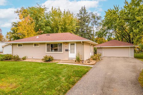 4816 Oxborough Ln, Bloomington, MN, 55437-3218 | Card Image