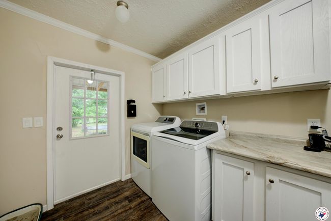 807 E 11 Th St, House other with 4 bedrooms, 2 bathrooms and null parking in Hooks TX | Image 20