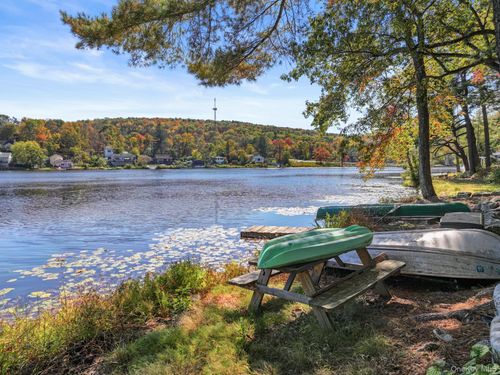 42 Raymond Dr, Port Jervis, NY, 12771-3136 | Card Image