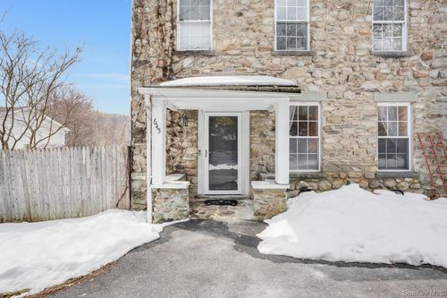 645 Gardnertown Rd, Newburgh, NY, 12550-1554 | Card Image