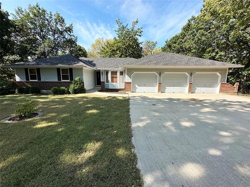 26320 S Hickory Hills Dr, Harrisonville, MO, 64701-1672 | Card Image