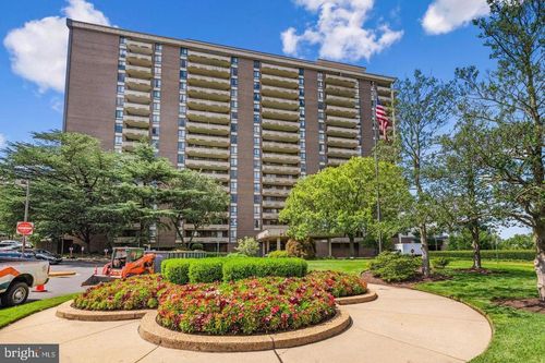 713-1800 Old Meadow Rd, MCLEAN, VA, 22102-1813 | Card Image