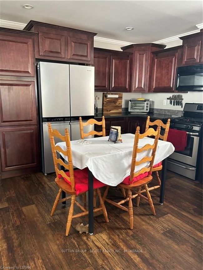 13 Sutton Dr, House other with 2 bedrooms, 0 bathrooms and 1 parking in Goderich ON | Image 10