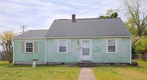 988 15th St, Newport News, VA, 23607-5804 | Card Image