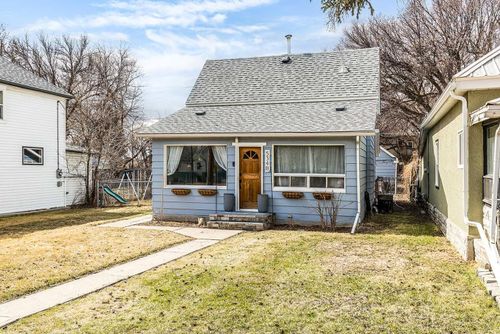 534b Ash Ave Se, Medicine Hat, AB, T1A3B5 | Card Image