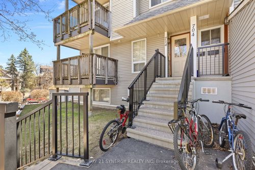 714 Tanguay Court, Kanata, ON, K2L3X2 | Card Image